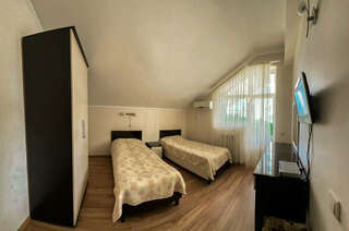 Гостиница Гостевой дом на Мамайке Сочи Апартаменты с балконом-4