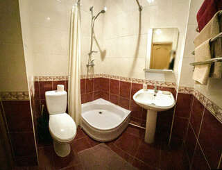 Гостиница Гостевой дом на Мамайке Сочи Двухместный номер с 2 отдельными кроватями и балконом-2